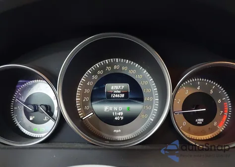 2014 Mercedes-Benz C 300 Sport 4Matic z USA, uszkodzony, nr VIN WDDGF8AB4EG171365